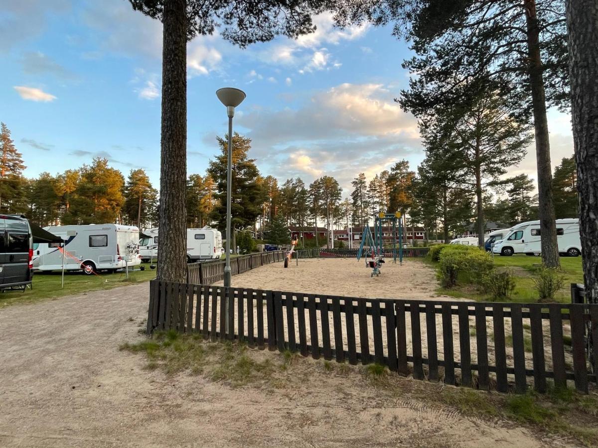 Hostel Hudiksvall Malnbaden Camping Екстер'єр фото