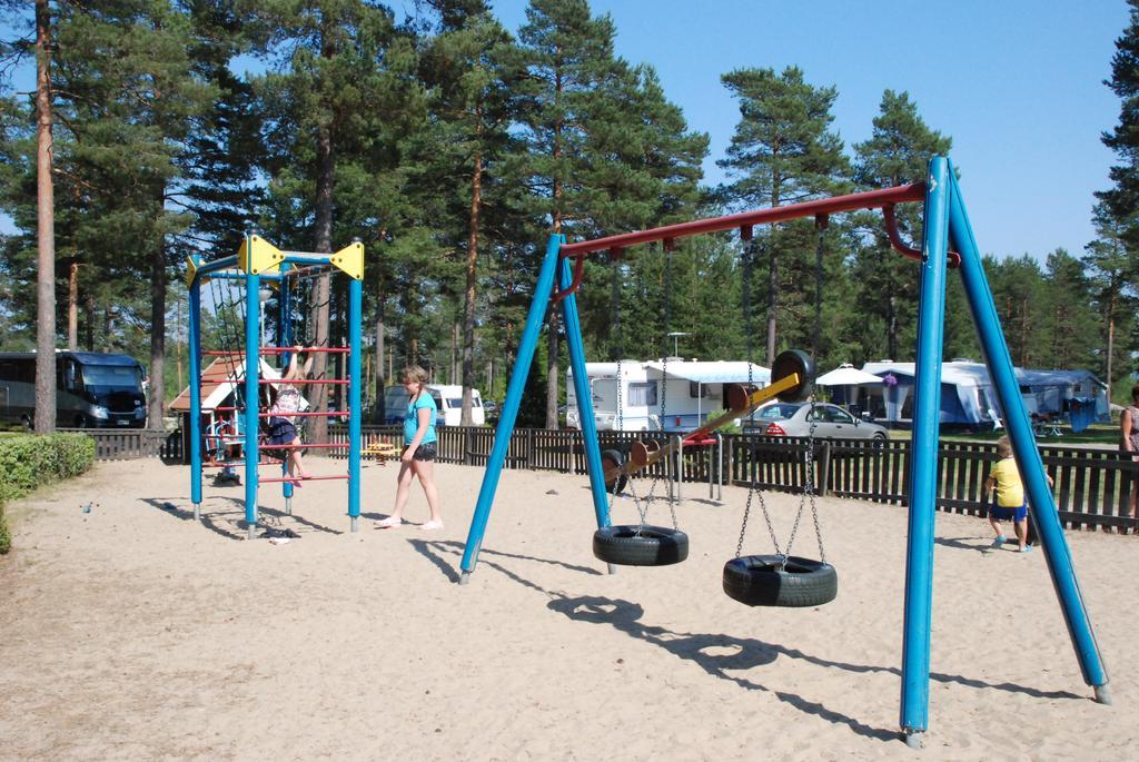Hostel Hudiksvall Malnbaden Camping Екстер'єр фото