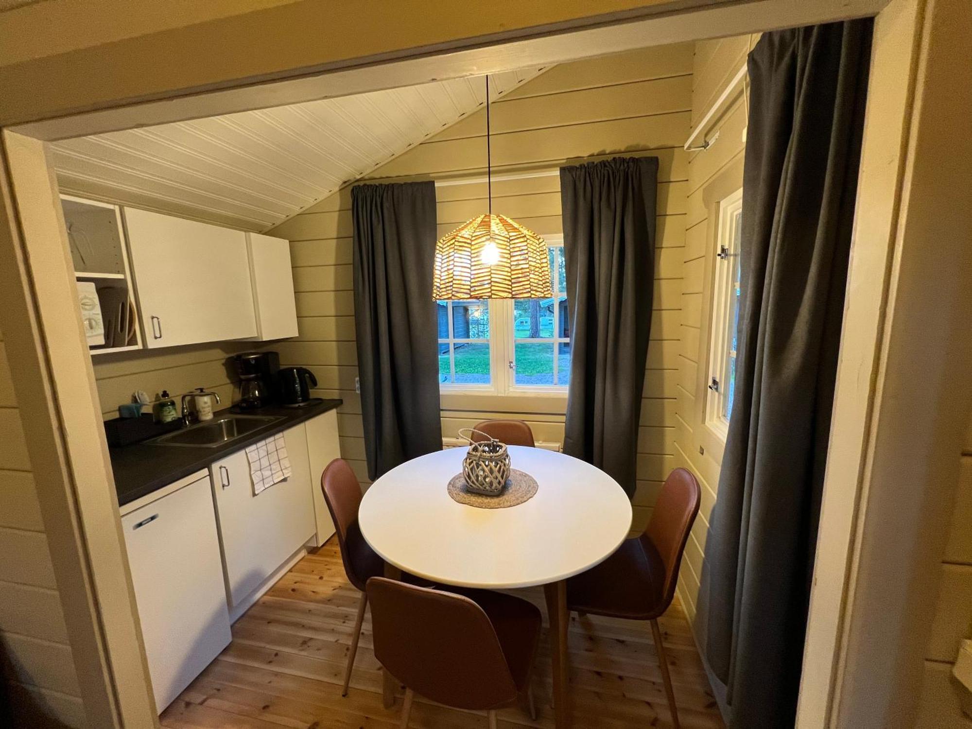 Hostel Hudiksvall Malnbaden Camping Екстер'єр фото