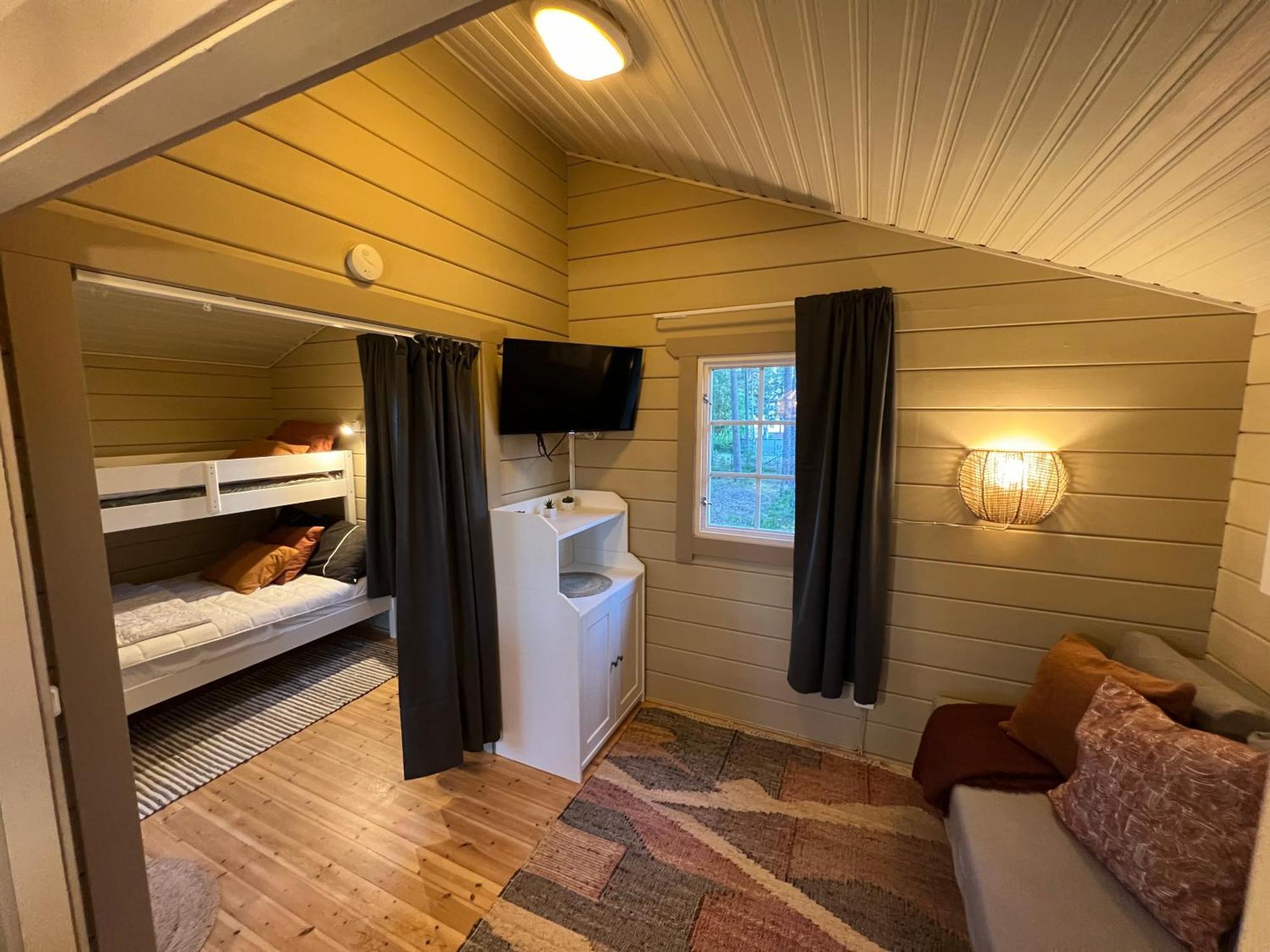 Hostel Hudiksvall Malnbaden Camping Екстер'єр фото